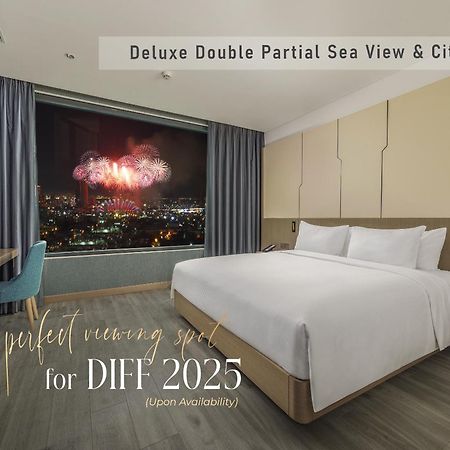 Awaken Da Nang Hotel Bagian luar foto