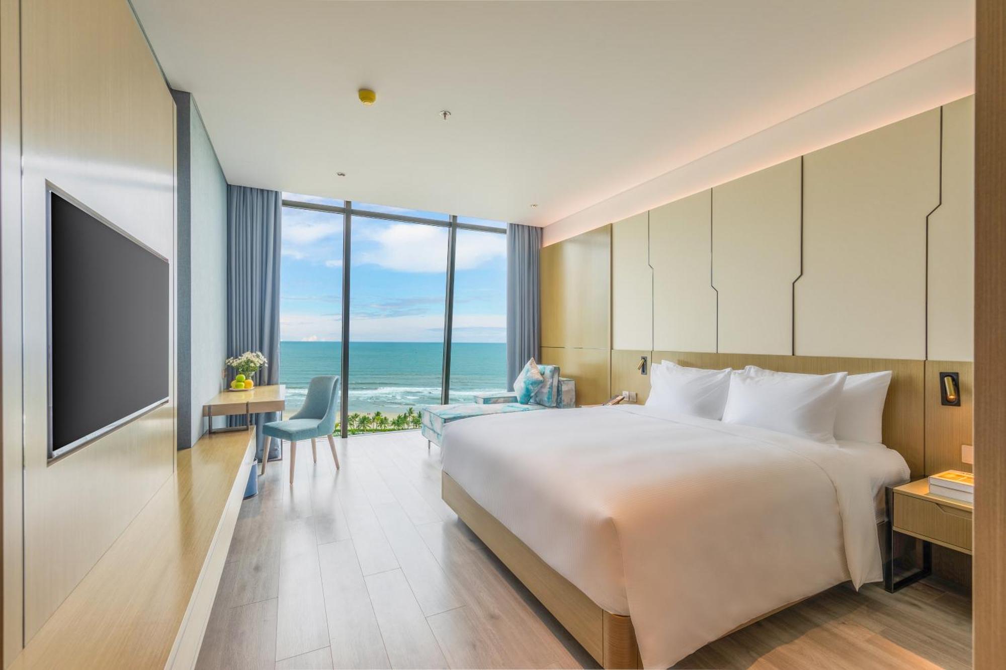 Awaken Da Nang Hotel Bagian luar foto