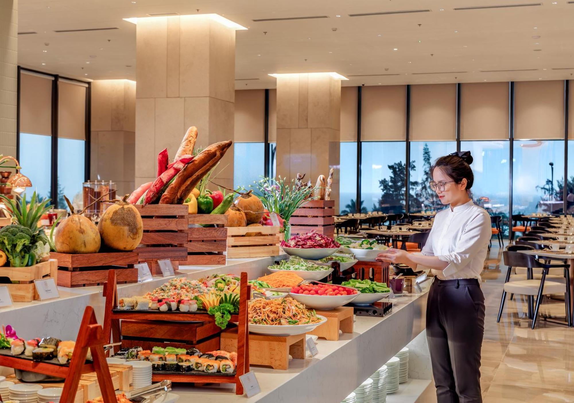 Awaken Da Nang Hotel Bagian luar foto