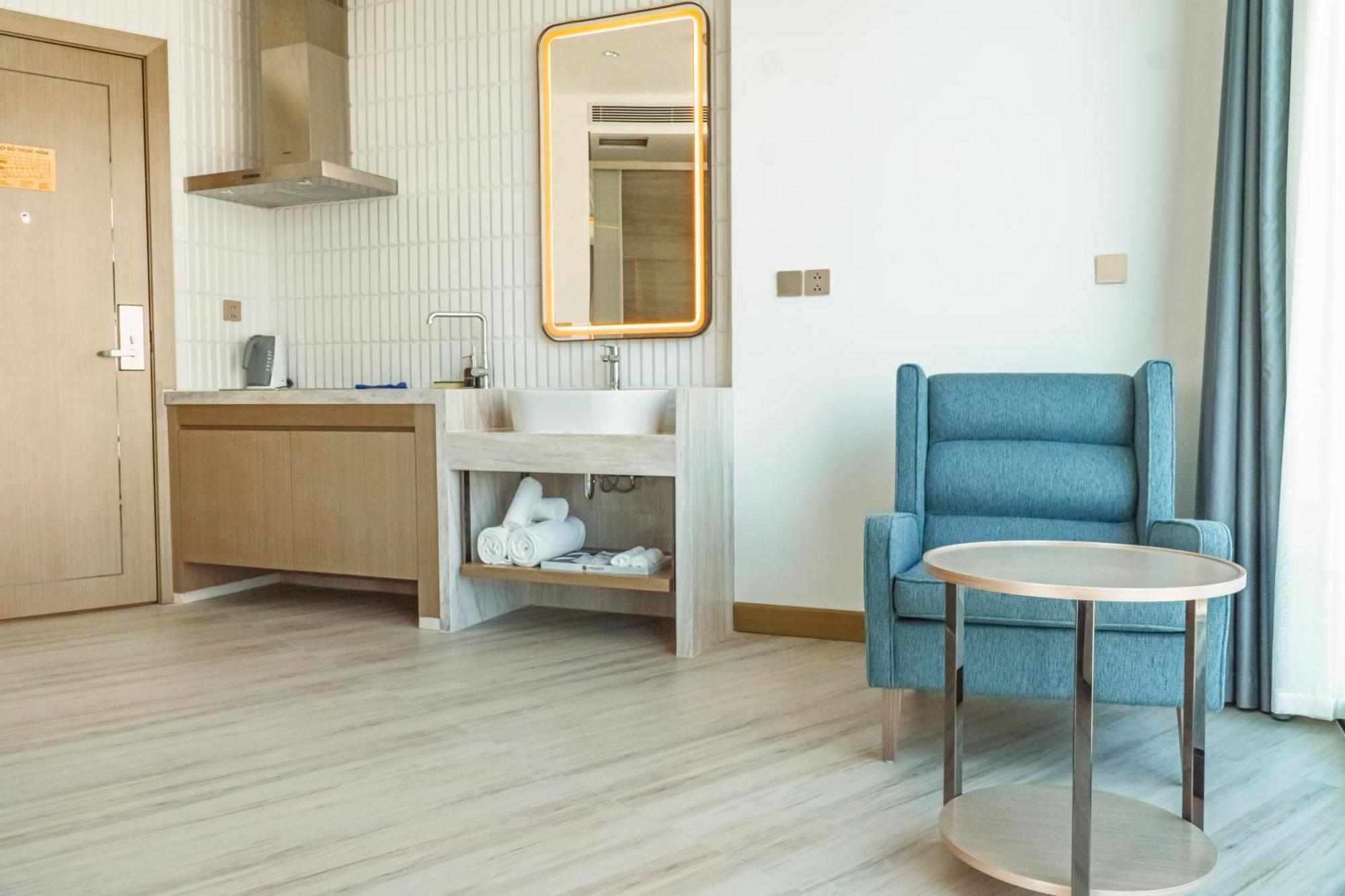 Awaken Da Nang Hotel Bagian luar foto