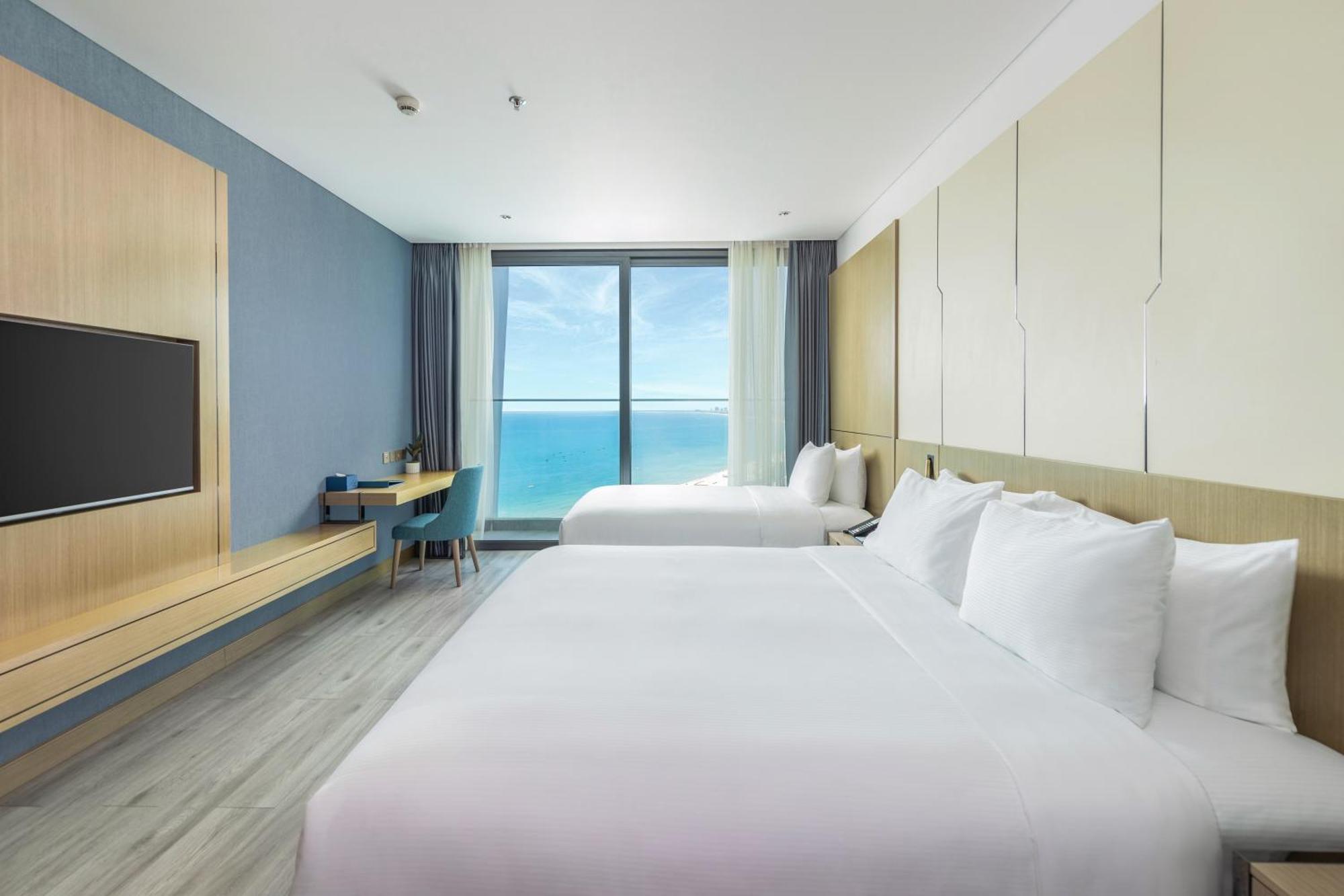 Awaken Da Nang Hotel Bagian luar foto