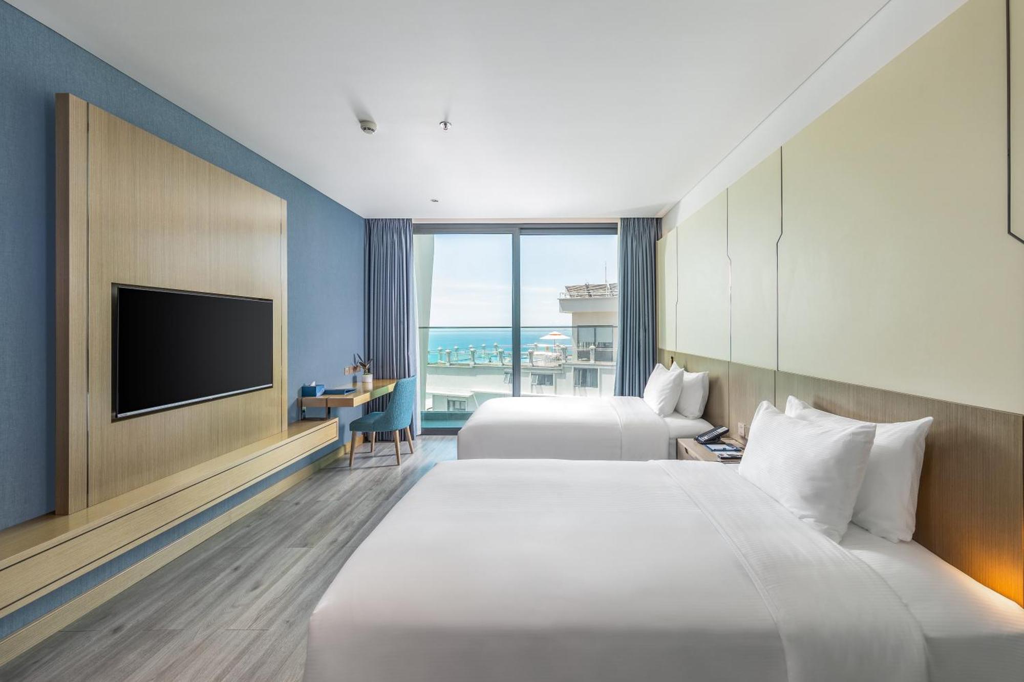 Awaken Da Nang Hotel Bagian luar foto