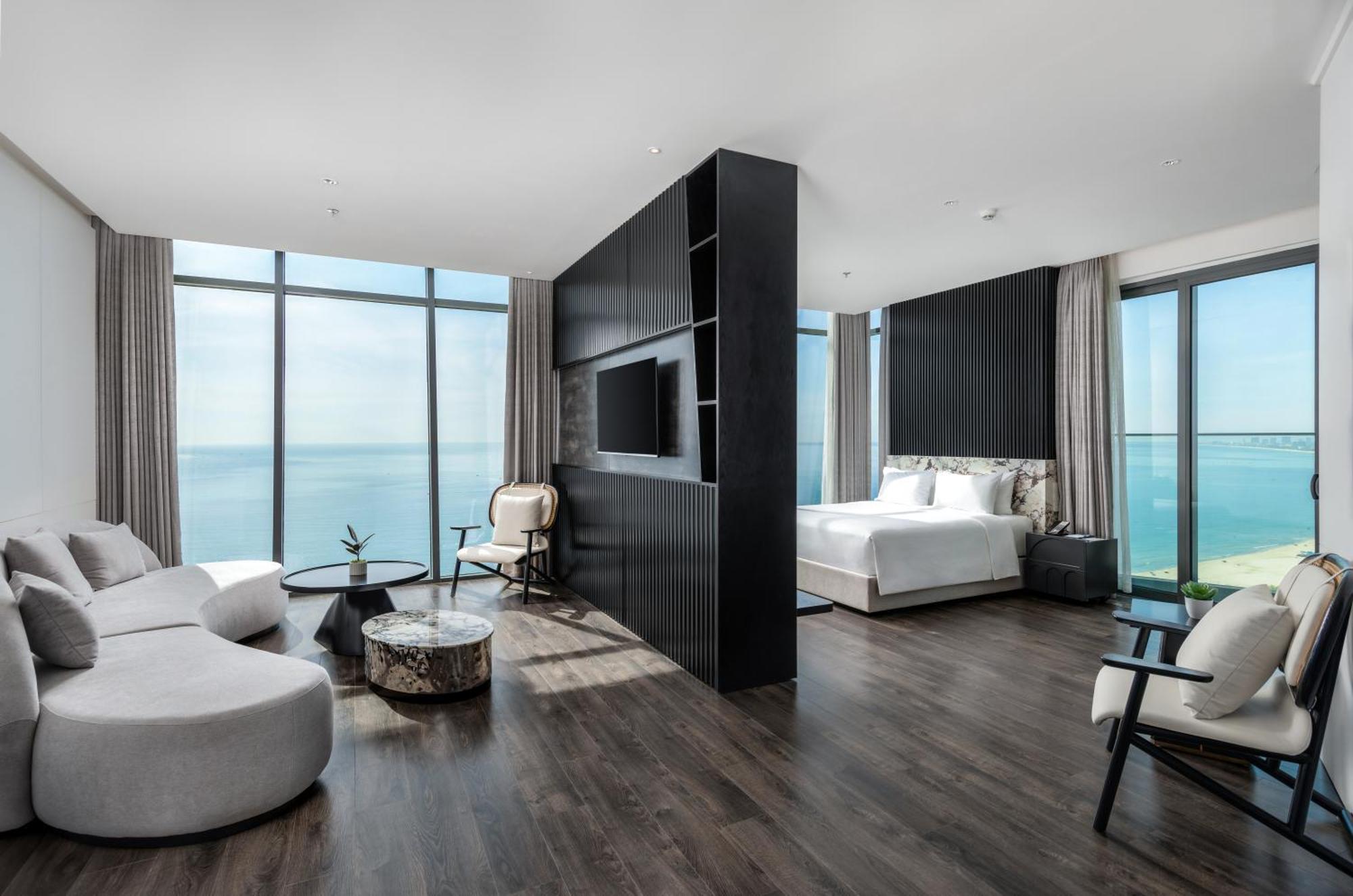 Awaken Da Nang Hotel Bagian luar foto