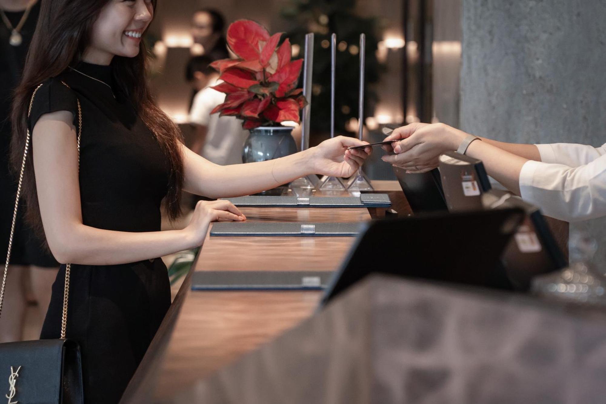 Awaken Da Nang Hotel Bagian luar foto